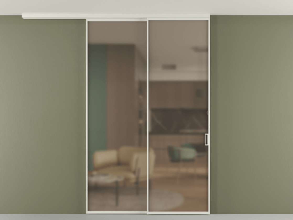 Перегородка Формато вдоль стены на потолок 2 створки с синхронным механизмом АЛПР 040.01 Алюминий Белый Сатинированное бронзовое стекло, триплекс Цена 284660 ₽ | Volhovec